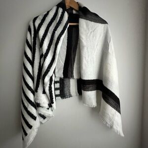 Zara Monochrome Striped oversized Scarf ~56” Square